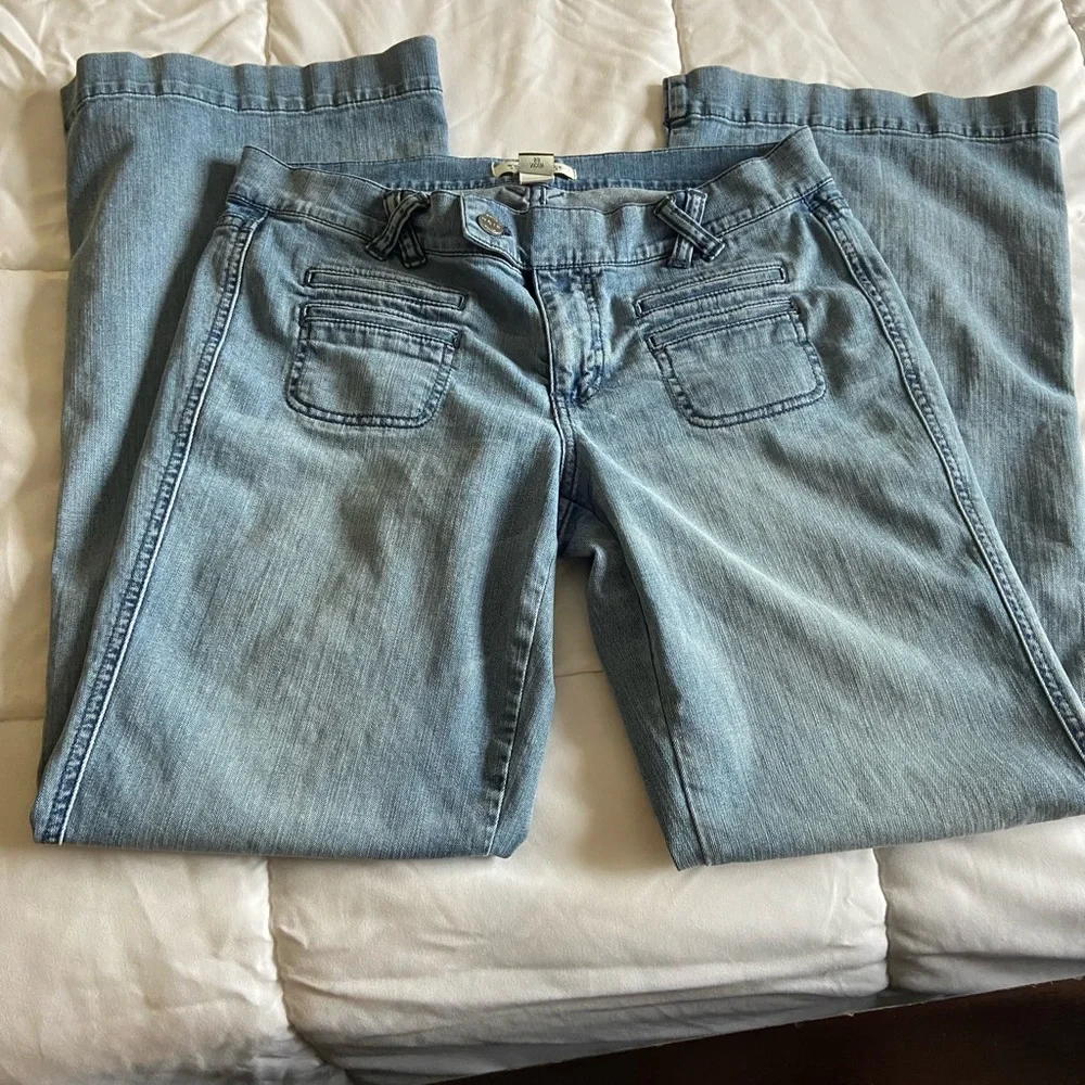 WHBM Noir flare jeans - Picture 2 of 8
